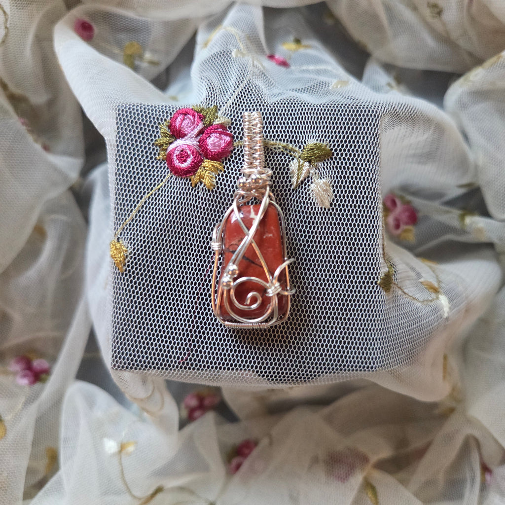Red Jasper Natural Tumbled Wrap (Silver Wire)