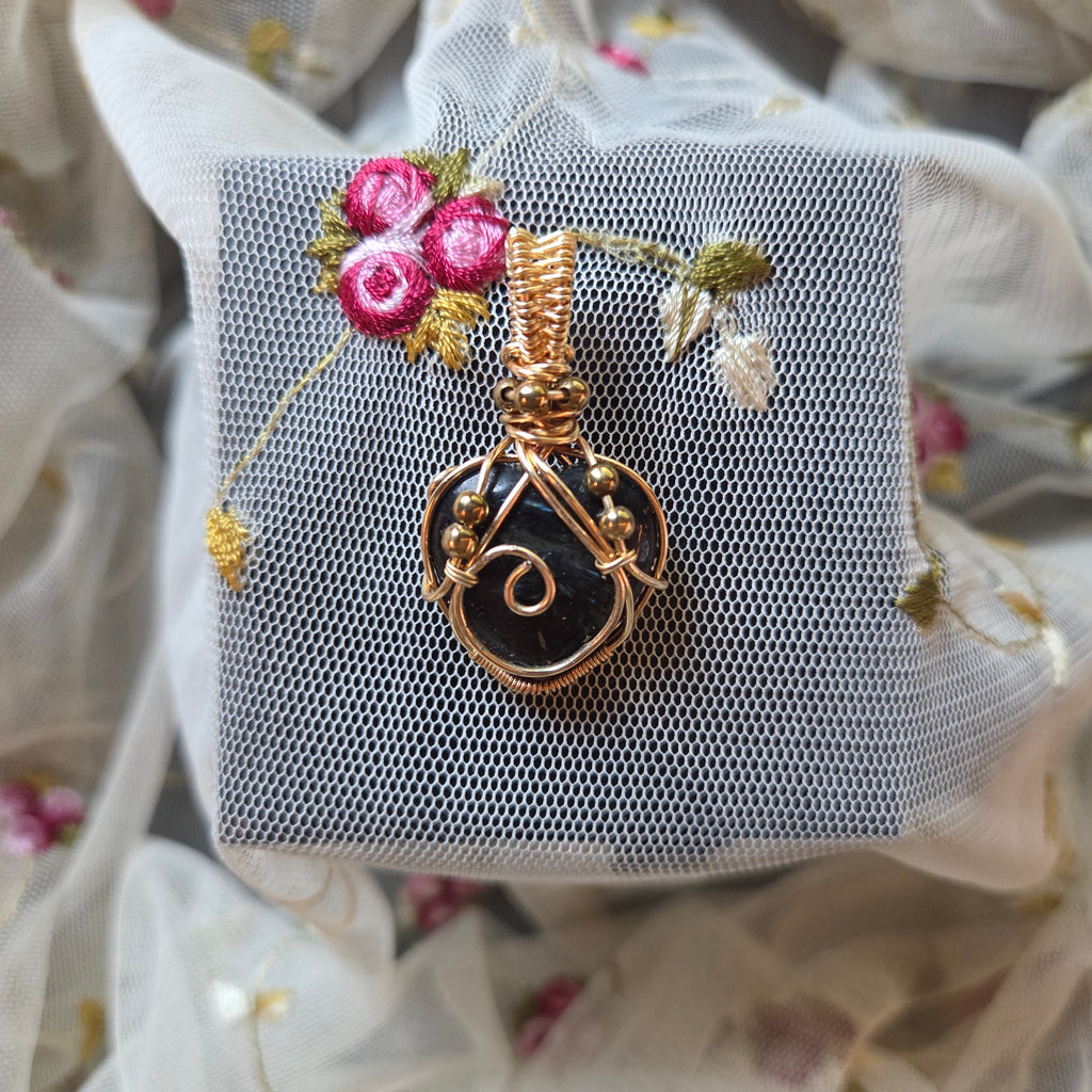 Arfvedsonite Mini Heart Wrap (Gold Wire)