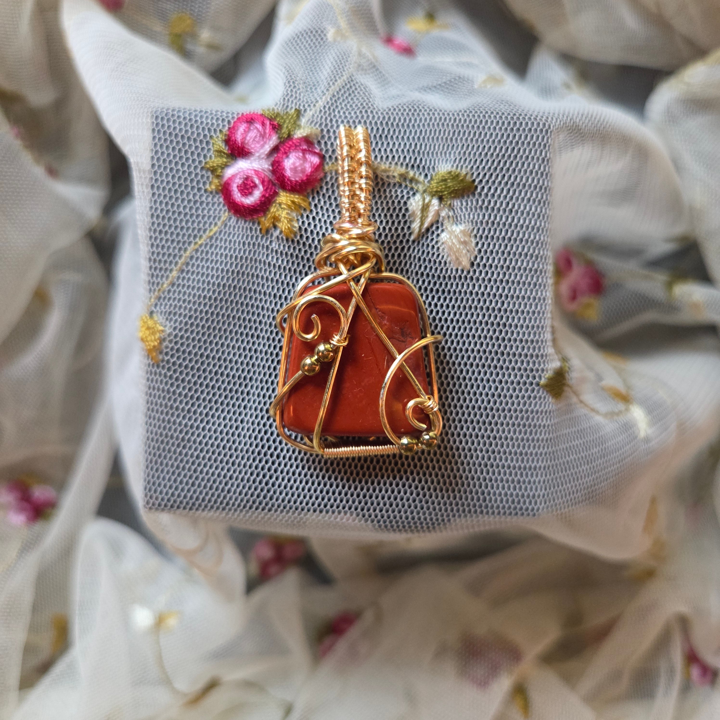 Red Jasper Natural Tumbled Wrap (Gold Wire)