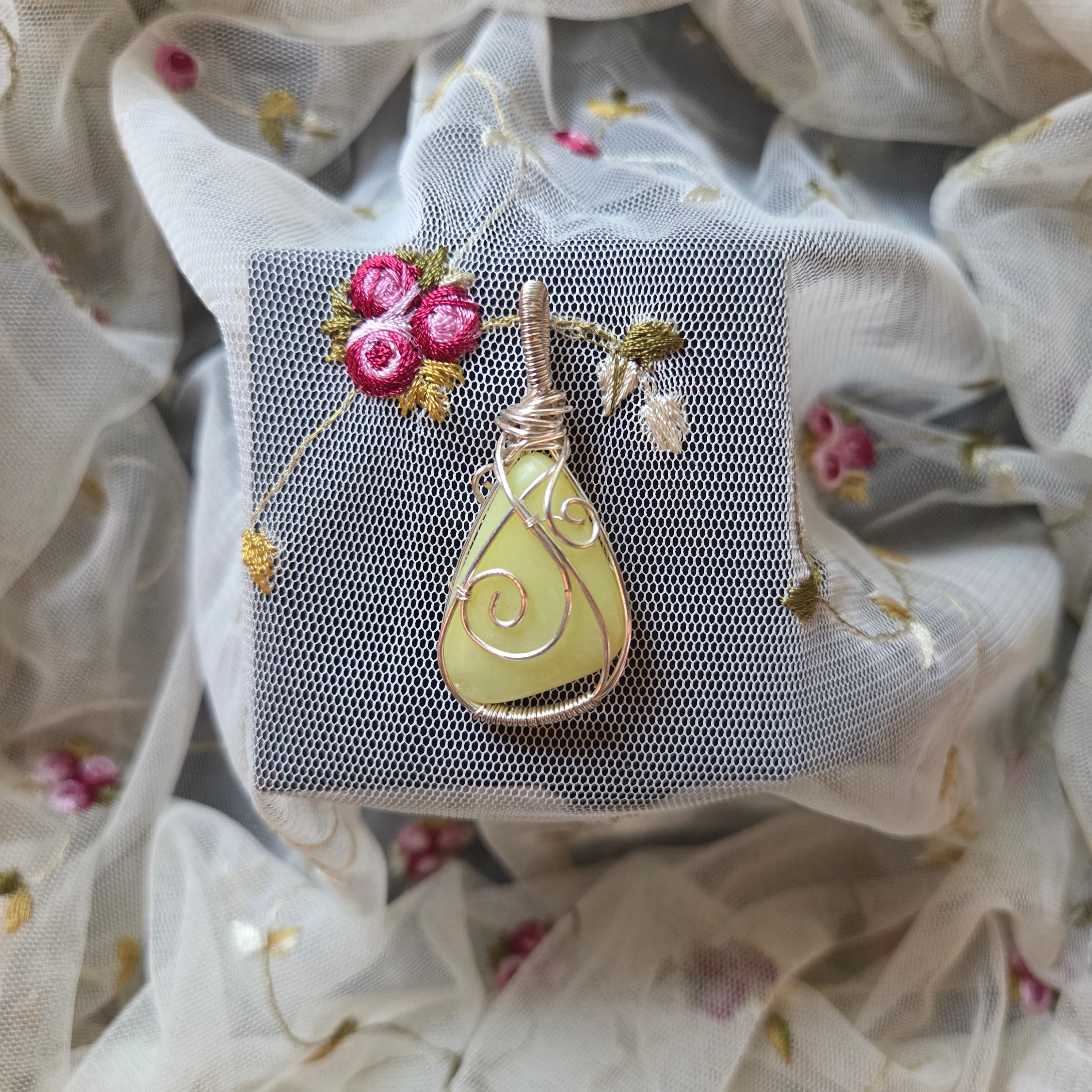 Yellow Serpentine Natural Tumbled Wrap (Silver Wire)