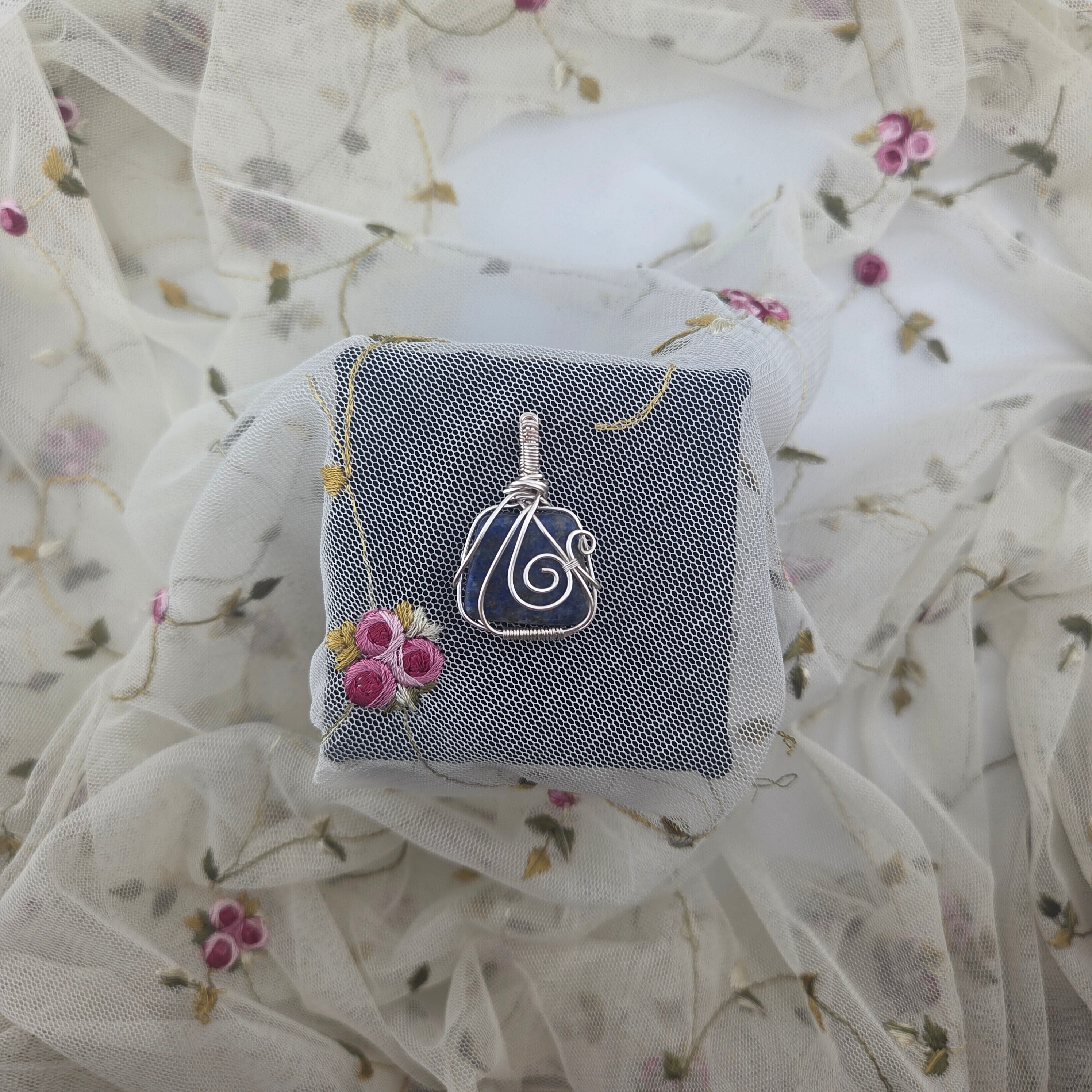 Lapis Lazuli Square Wrap (Silver Wire)