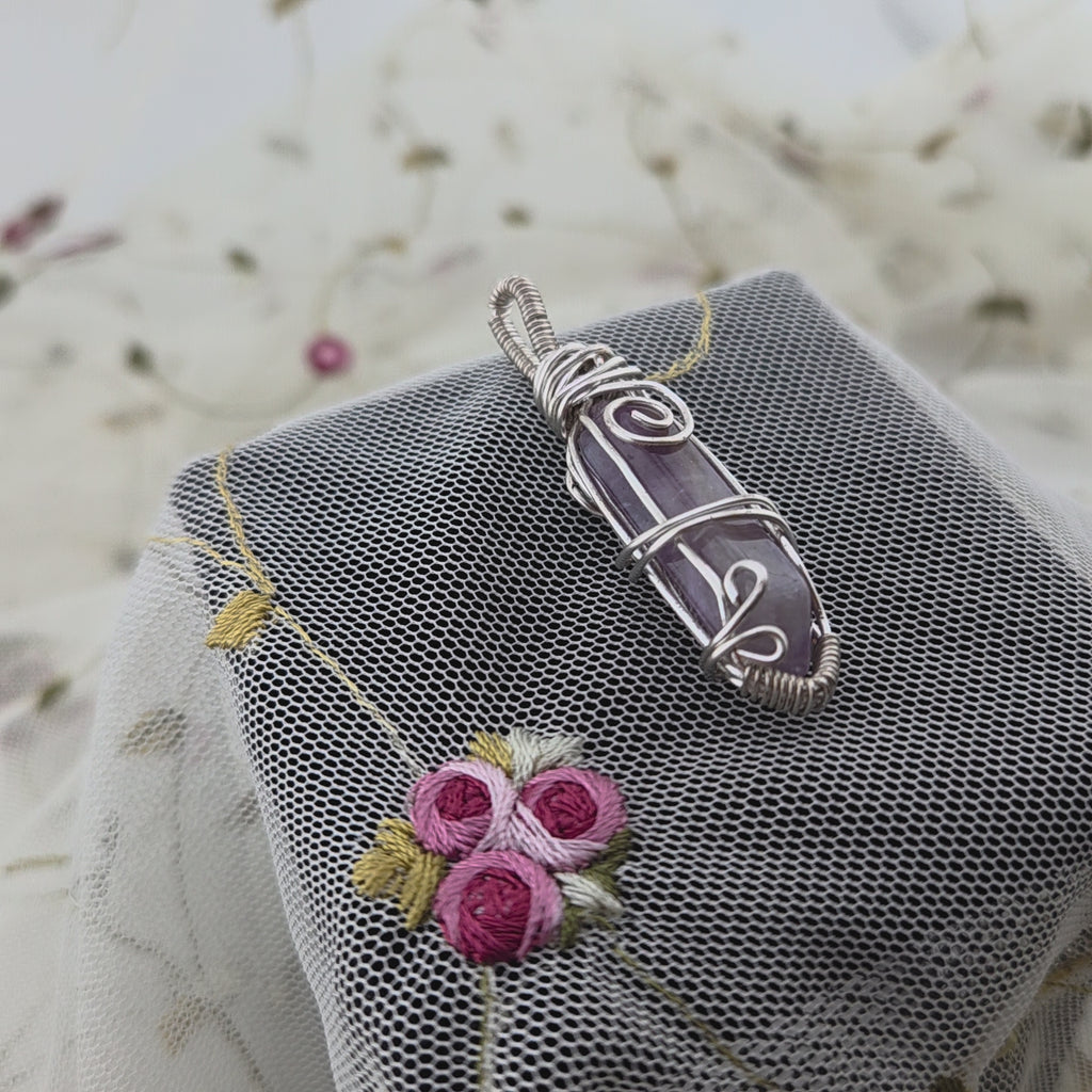 Amethyst Point Wrap (Silver Wire)