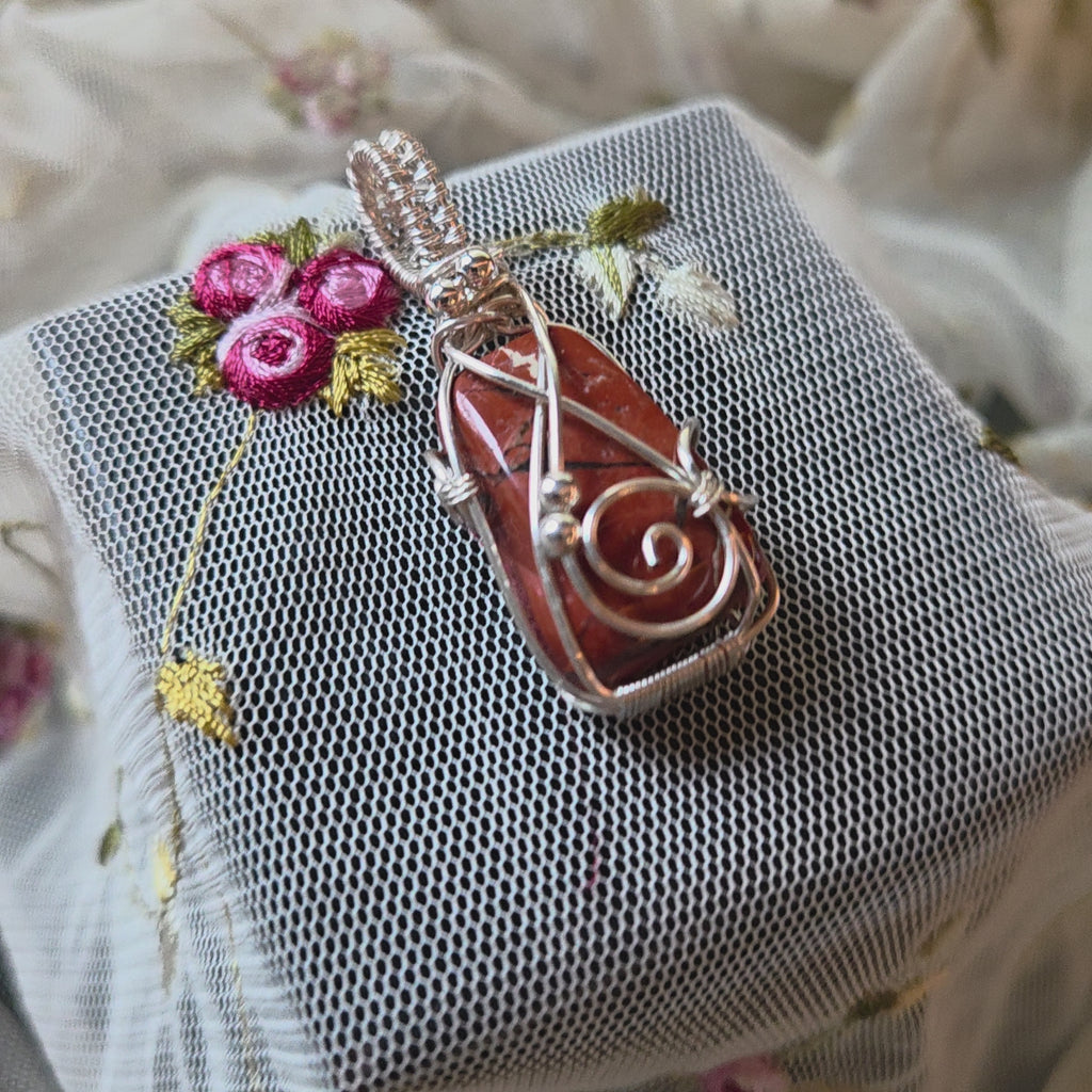 Red Jasper Natural Tumbled Wrap (Silver Wire)