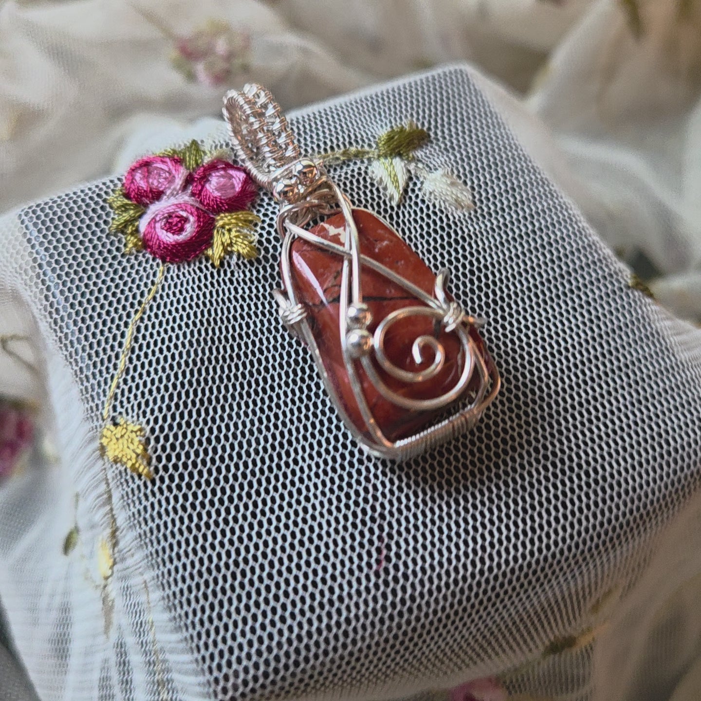 Red Jasper Natural Tumbled Wrap (Silver Wire)