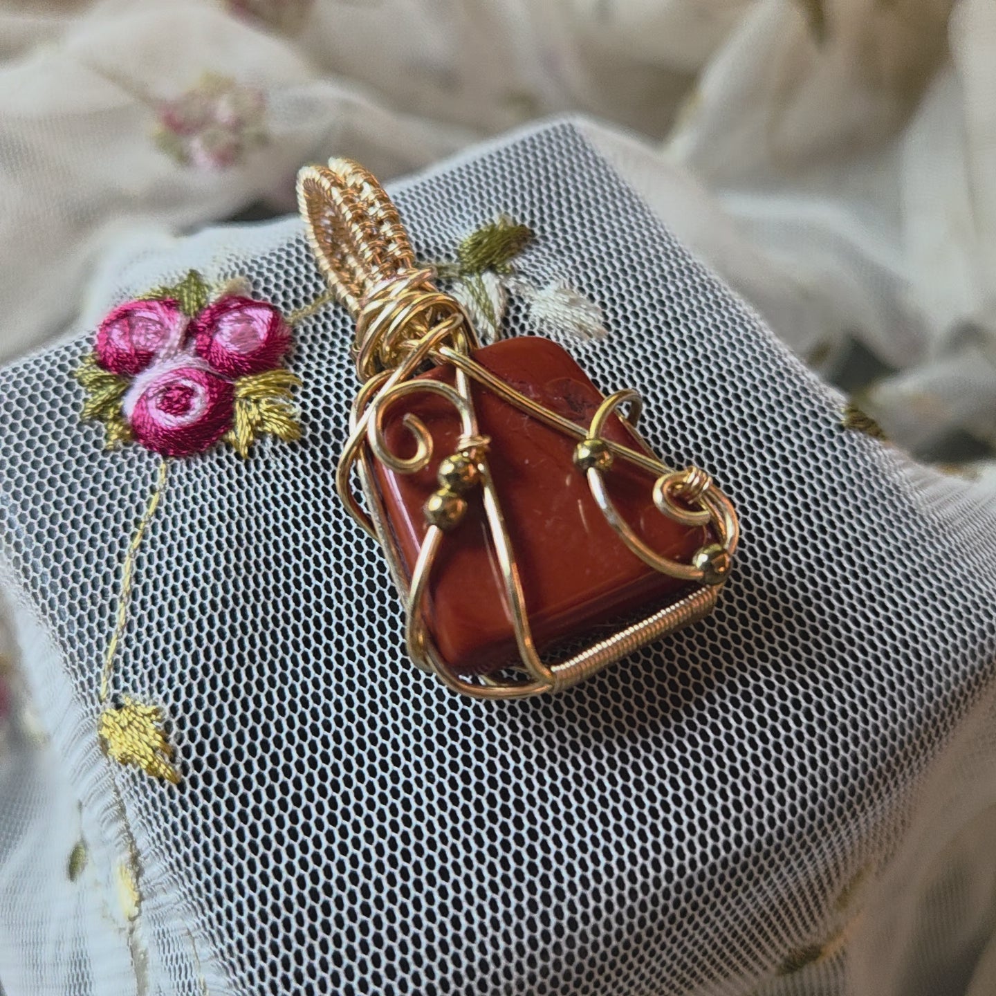 Red Jasper Natural Tumbled Wrap (Gold Wire)
