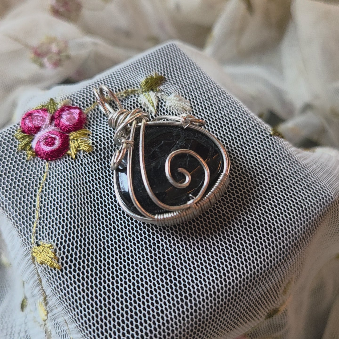 Obsidian Palm Wrap (Silver Wire)